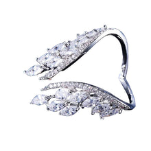 Load image into Gallery viewer, Angle Wing Finger Ring