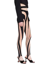 Load image into Gallery viewer, Mesh Patch Footed Leggings