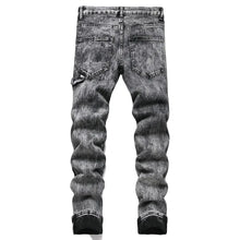 Load image into Gallery viewer, Beaded Patch Denim Jeans