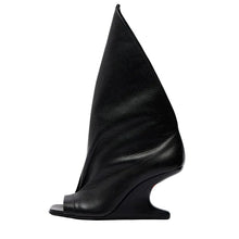 Load image into Gallery viewer, Pointed Top Fishmouth Booties