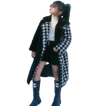 Load image into Gallery viewer, Houndstooth Patch Coat