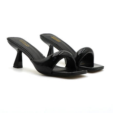 Load image into Gallery viewer, Y2K Puffer Sandals-Modern Baby Las Vegas