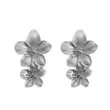 Load image into Gallery viewer, Vintage Metal Flower Stud Earrings-Modern Baby Las Vegas
