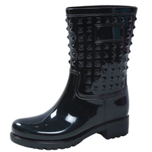 Load image into Gallery viewer, Black Rivet Rainboots
