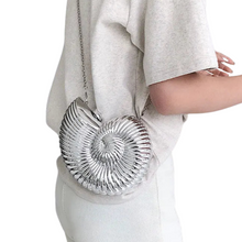 Load image into Gallery viewer, Acrylic Shell Handbag
