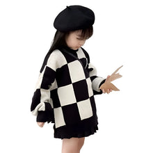 Load image into Gallery viewer, Checkered Sweater
