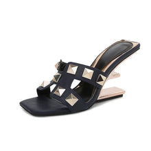 Load image into Gallery viewer, Rivet Sandals - Black| Modern Baby Las Vegas
