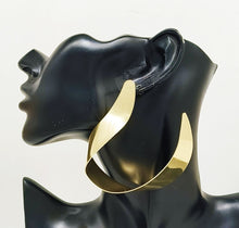 Load image into Gallery viewer, Irregular Metal Stud Earrings
