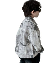 Load image into Gallery viewer, Denim Print Jacket
