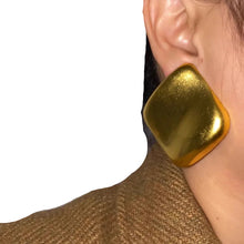 Load image into Gallery viewer, Large Vintage Metal Stud Earrings
