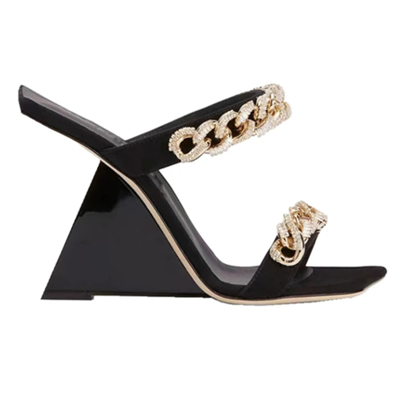 Slope Heel Chain Shoes