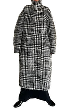 Load image into Gallery viewer, Vintage Plaid Lamb Wool Jacket
