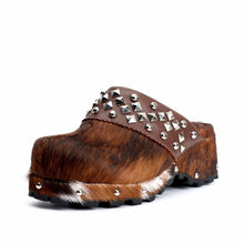 Load image into Gallery viewer, Western Fur Rivet Clogs
