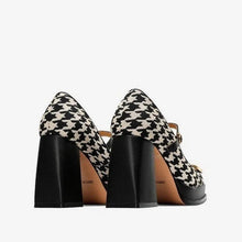 Load image into Gallery viewer, Vintage Houndstooth Shoes
