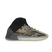 Load image into Gallery viewer, Natural Tone Patch Sneakers
