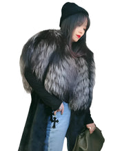 Load image into Gallery viewer, Silver Ribbed Fur Patch Vest
