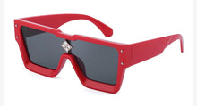 Load image into Gallery viewer, Diamond Crystal Sunglasses
