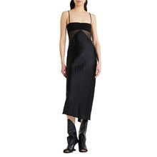 Load image into Gallery viewer, Pointed Top Fishmouth Booties
