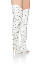 Load image into Gallery viewer, Winter White Crystal Pearl Boots
