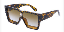 Load image into Gallery viewer, Diamond Crystal Sunglasses
