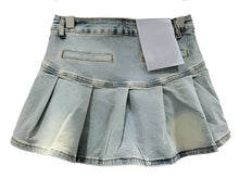 Load image into Gallery viewer, Pleated Denim Pocket Skirt
