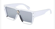 Load image into Gallery viewer, Diamond Crystal Sunglasses
