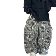 Load image into Gallery viewer, Patch Cargo Pants
