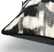 Load image into Gallery viewer, Metropolitan Style Lumbar Pillow Cover
