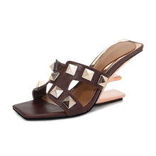 Load image into Gallery viewer, Rivet Sandals - Brown| Modern Baby Las Vegas
