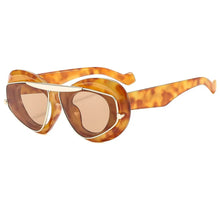Load image into Gallery viewer, Retro Cat Eye Sunglasses
