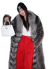 Load image into Gallery viewer, Ribbed Design Fur Coat
