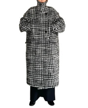 Load image into Gallery viewer, Vintage Plaid Lamb Wool Jacket
