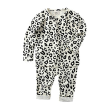 Load image into Gallery viewer, Leopard print pajama set- Modern Baby Las Vegas
